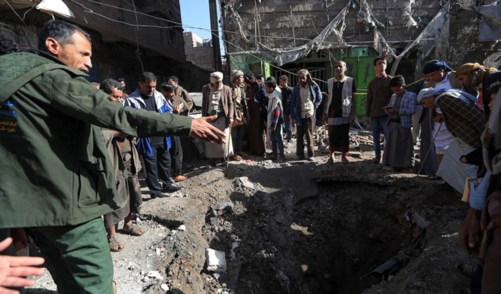 Estragos causados por el reciente ataque aéreo de EE. UU. a Saná, la capital yemenita. Estragos causados por el reciente ataque aéreo de EE. UU. a Saná, la capital yemenita.