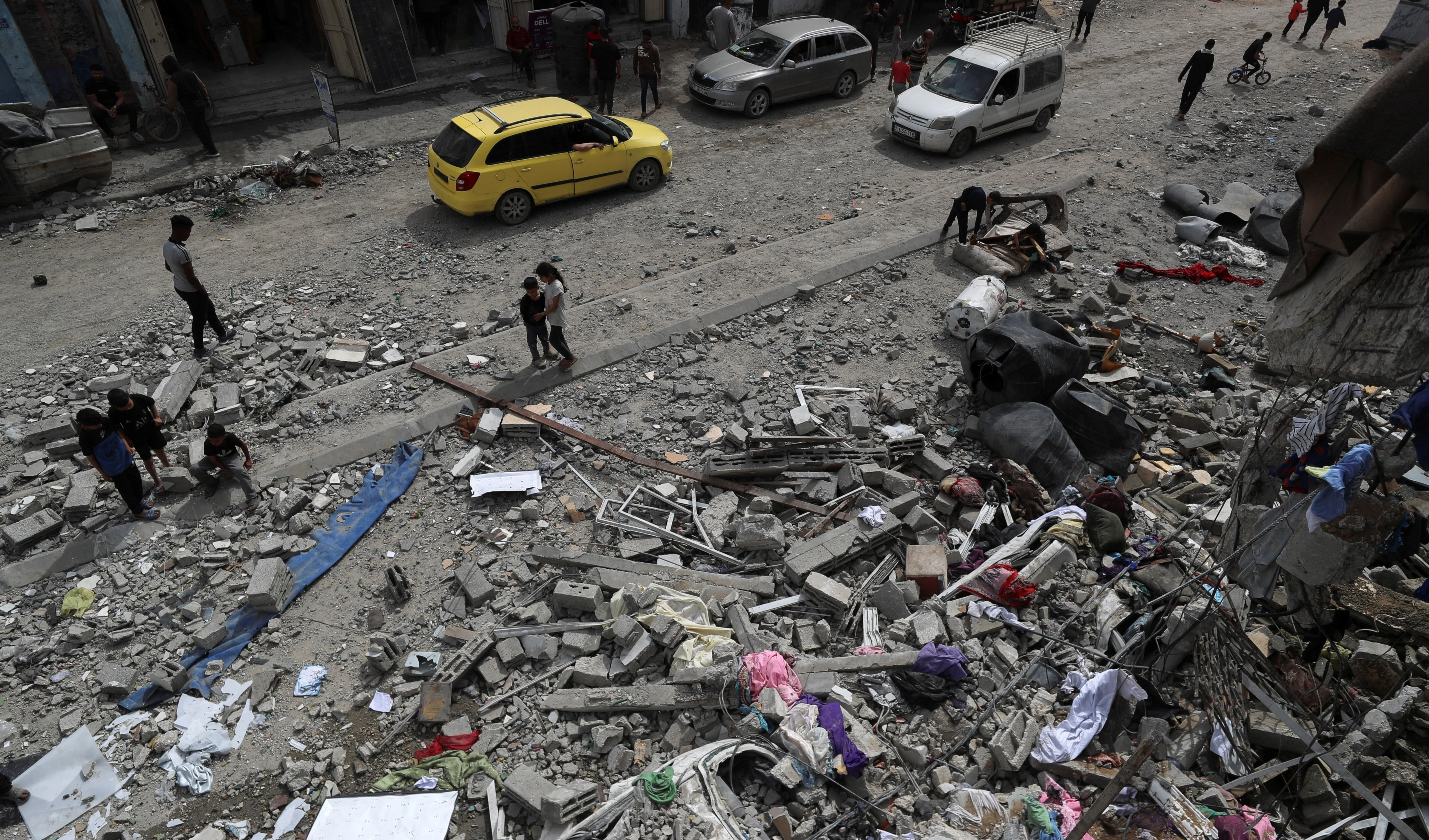 Destrucción y daños en un barrio de Senegal debido a la violencia