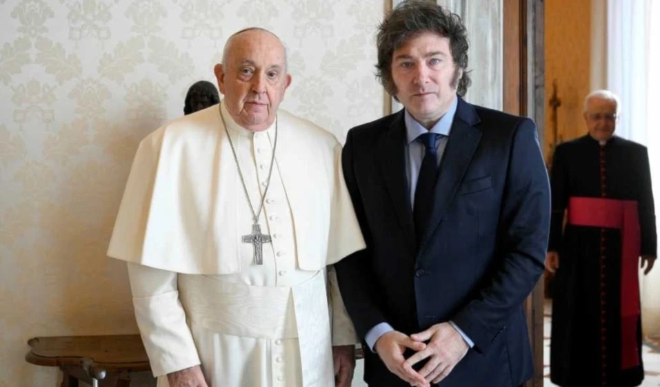 En varias ocasiones Javier Milei despreció e insultó a Francisco. No obstante, el papa lo recibió en la Santa Sede poco después de su investidura.