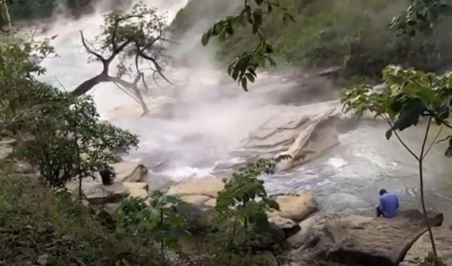 El río Shanay-timpishka (Amazonía peruana), conocido como río hirviente. Foto: Wikimedia Commons