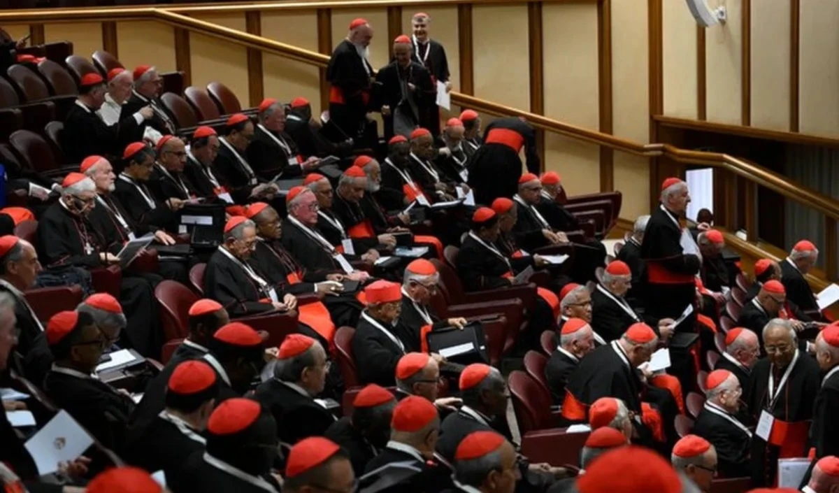 Un total de 133 cardenales electores se reunirán en la Capilla Sixtina para elegir al nuevo papa. Un total de 133 cardenales electores se reunirán en la Capilla Sixtina para elegir al nuevo papa.