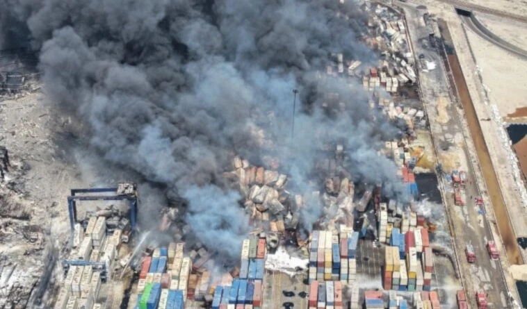 Fotos aéreas de los daños causados por la explosión en el puerto de Shahid Rajaee (Foto: Agencias)