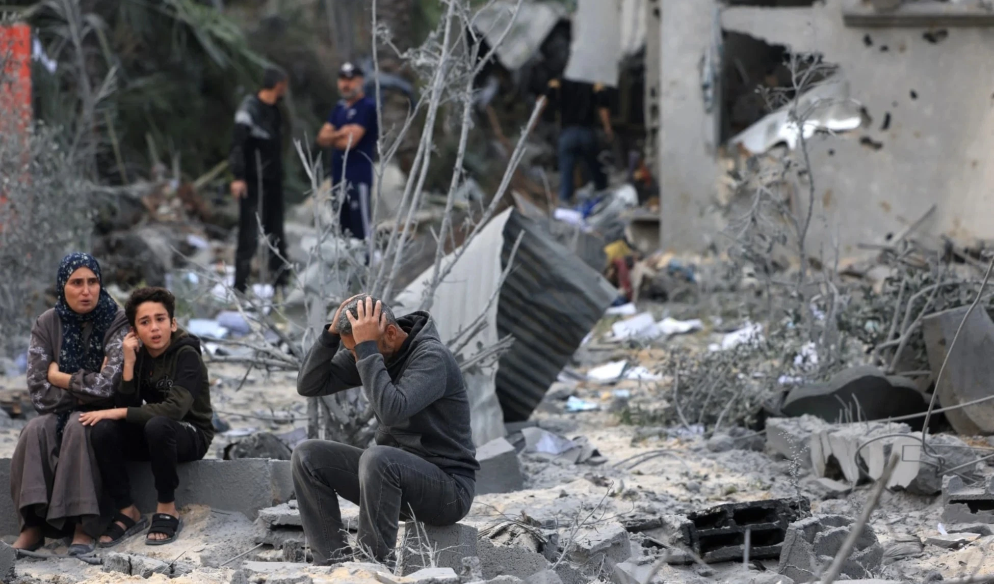 Secuelas de una agresión israelí a Khan Yunis, en el sur de Gaza. Secuelas de una agresión israelí a Khan Yunis, en el sur de Gaza.