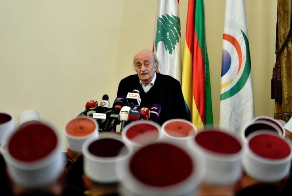 Walid Jumblatt criticó las visitas de fieles drusos libaneses al santuario del profeta Shuayb en Palestina ocupada.