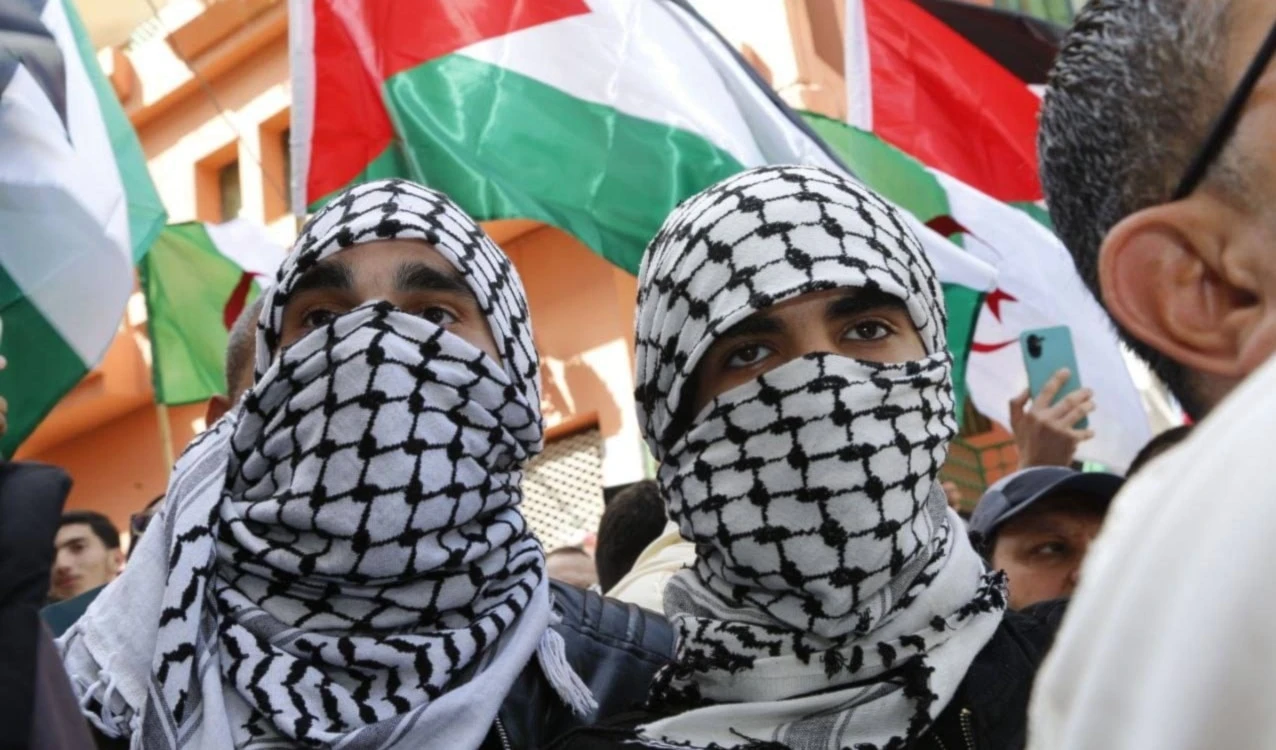 Asociación de Eruditos Musulmanes en Argelia organiza manifestación en apoyo a Gaza. 4 de abril de 2025