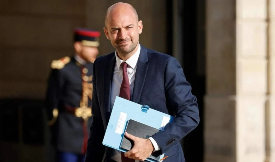 El ministro de Asuntos Exteriores de Francia, Jean-Noël Barrot, sostendrá encuentros con su homólogo de Argelia, Ahmad Attaf.