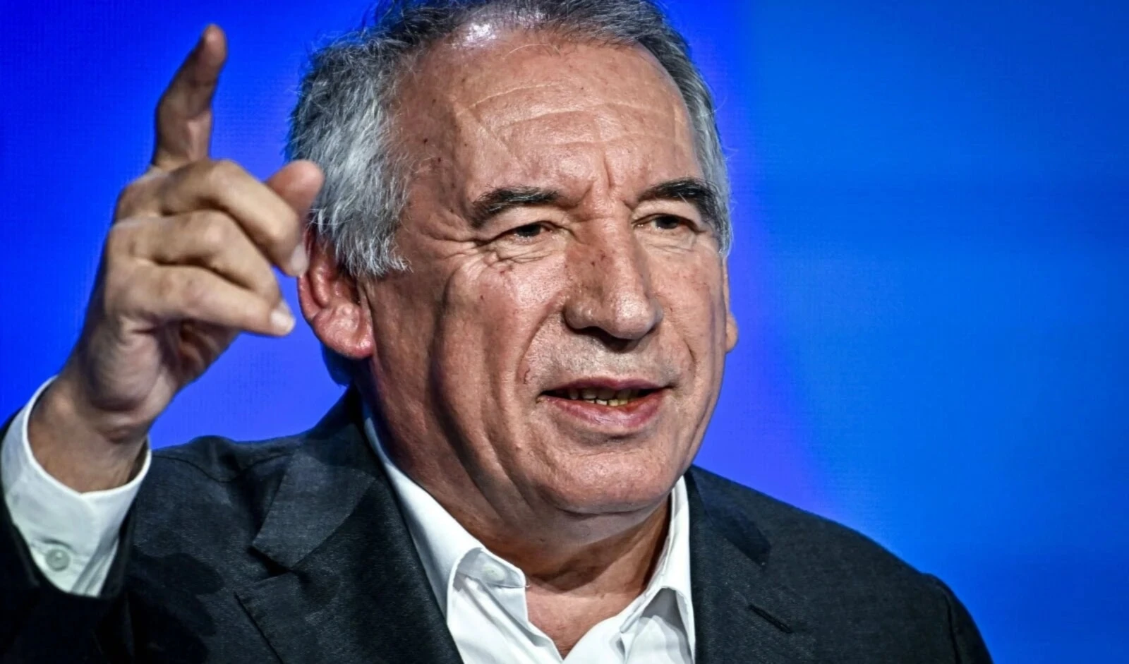 Primer ministro francés acusa a Trump de interferir en el país después de criticar el juicio a Le Pen. Primer ministro francés acusa a Trump de interferir en el país después de criticar el juicio a Le Pen.