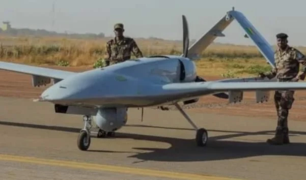 A finales de marzo, Argelia derribó un dron perteneciente al ejército de Bamako en el norte de Malí, cerca de la frontera entre ambas naciones.