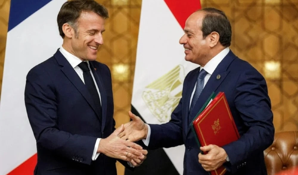 El tema de la reconstrucción de Gaza encabezó las discusiones entre Macron y El-Sisi en la cumbre bilateral celebrada en El Cairo. (Foto: AFP)