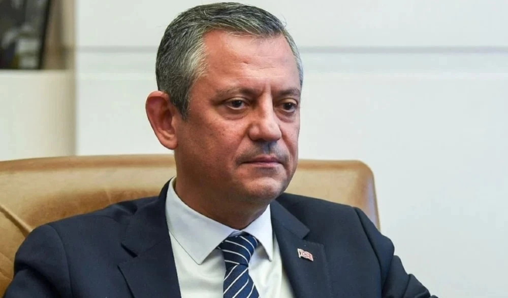 El principal dirigente opositor de Turquía, Ozgür Özel, calificó a Erdogan de "líder de un consejo militar".