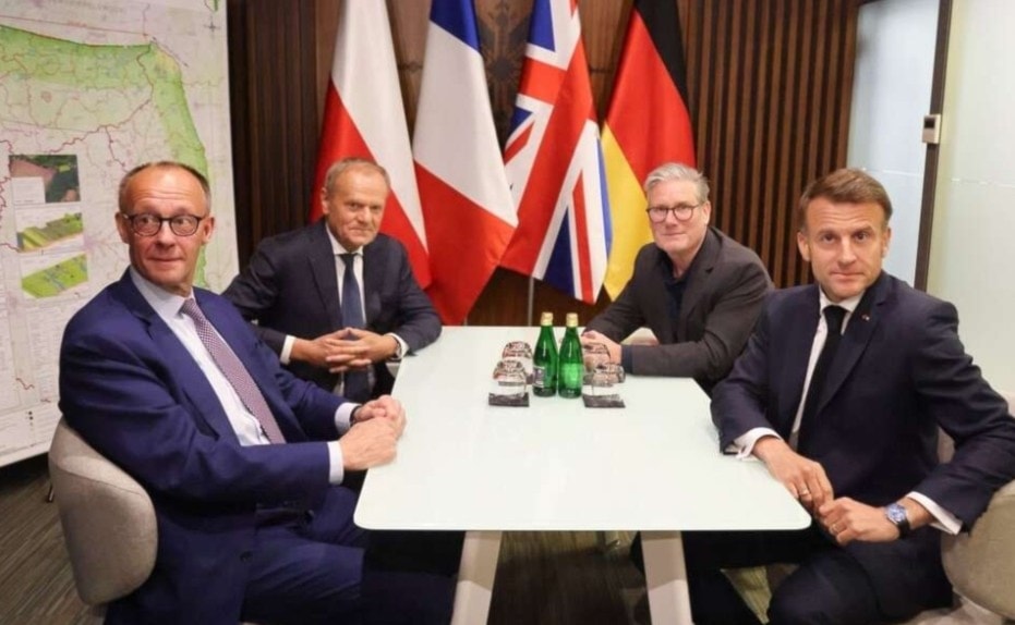 De izquierda a derecha, el canciller de Alemania, Friedrich Merz, el primer ministro del Reino Unido, Keir Starmer y los presidentes de Polonia y Francia, Donald Tusk y Emmanuel Macron, respectivamente, en camino hacia Ucrania (Foto: Agencias)