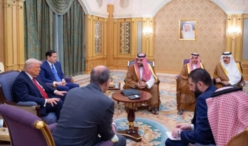 Encuentro de Trump con dirigente árabes en Riad.