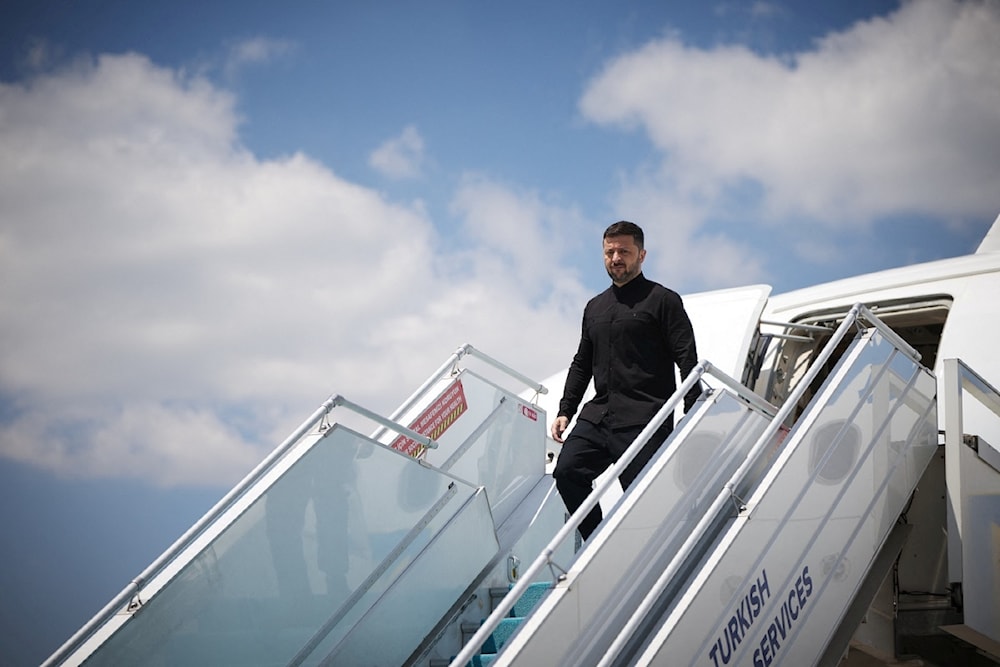 Zelensky arriba a Turquía para celebrar negociaciones de paz en Ucrania.
