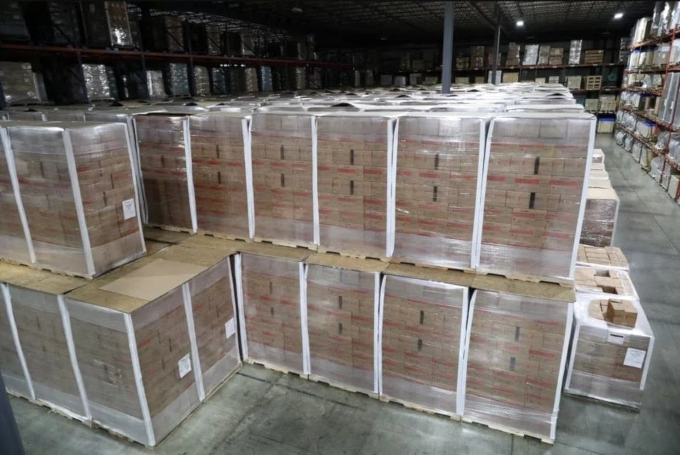 Las raciones, suficientes para alimentar a 3,5 millones de personas durante un mes, quedaron en instalaciones ubicadas en Yibuti, Sudáfrica, Dubái y Houston.