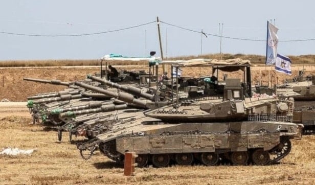 Tanques israelíes cerca del norte de la Franja de Gaza. 17 de mayo de 2025. (Foto: AFP)