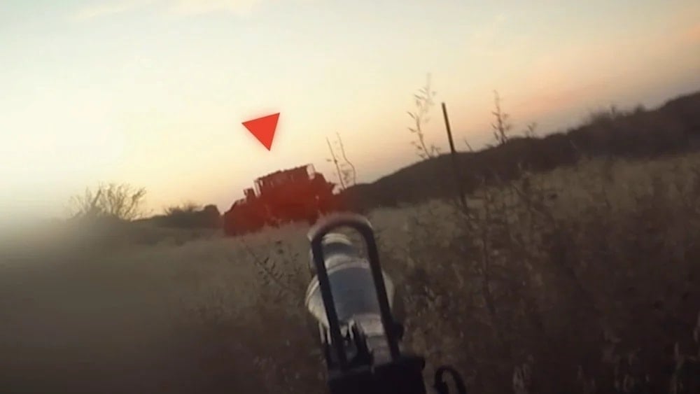 Brigadas Al Qassam atacan vehículos militares israelíes en Gaza.