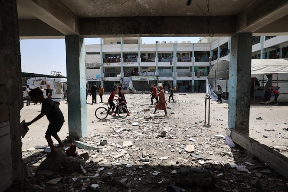 La ocupación bombardeó la escuela Al-Hasayneh en el campamento de Al-Nuseirat. Foto: AFP