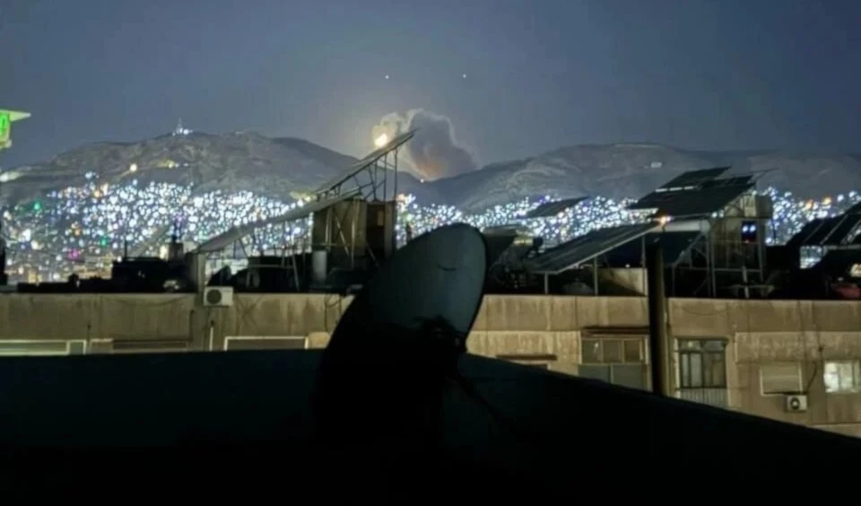 Israel lleva a cabo intensos ataques contra varias zonas de Siria