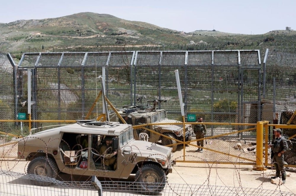 Soldados israelíes cerca de la barrera fronteriza en la aldea Majdal Shams (Foto: AFP)