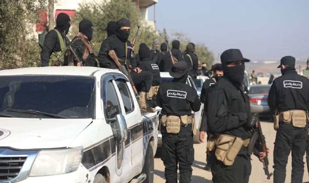 Efectivos de la seguridad en Siria persiguen a elementos involucrados en el contrabando de armas.