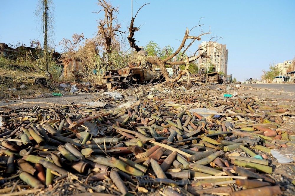 Proyectiles sin explotar en ciudades sudanesas.