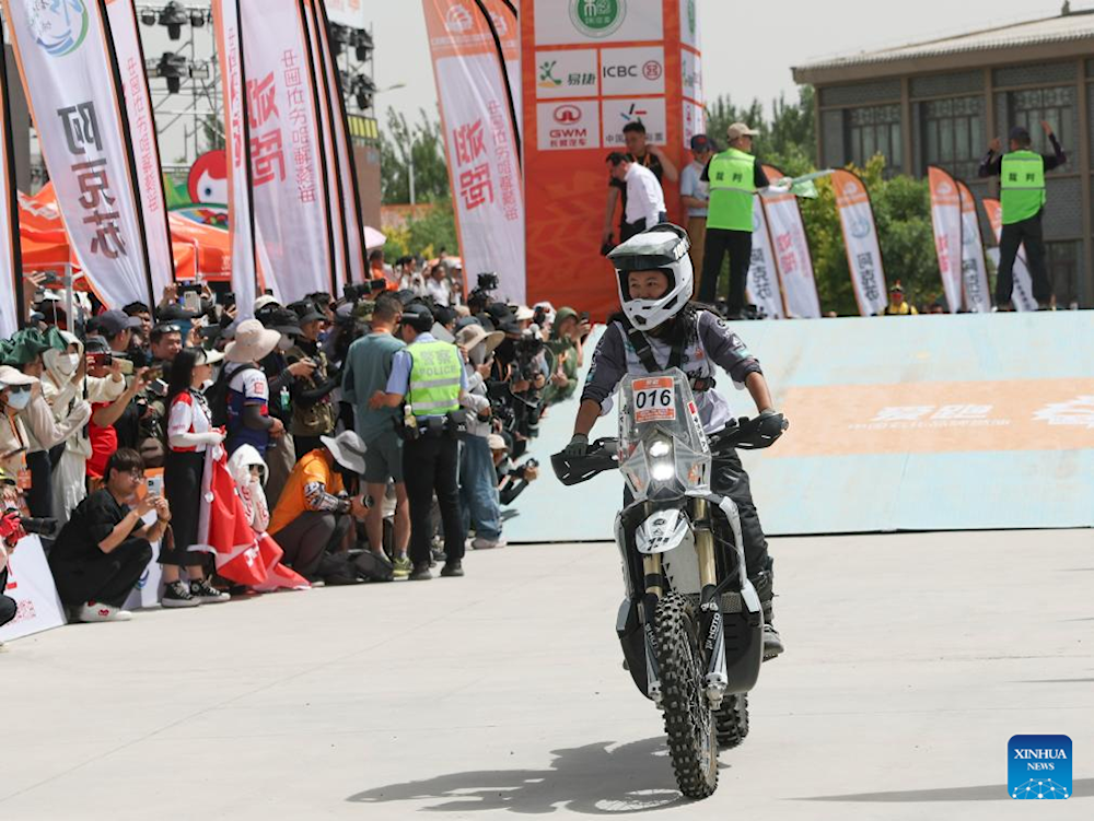 Rally Taklimakán 2025: Aventura extrema en el desierto de Xinjiang.