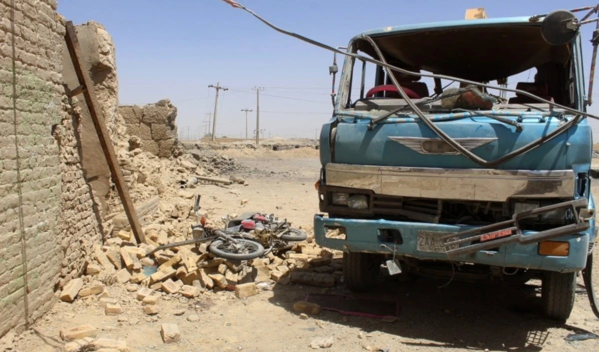Un autobús resultó dañado como consecuencia del ataque terrorista en Baluchistán.