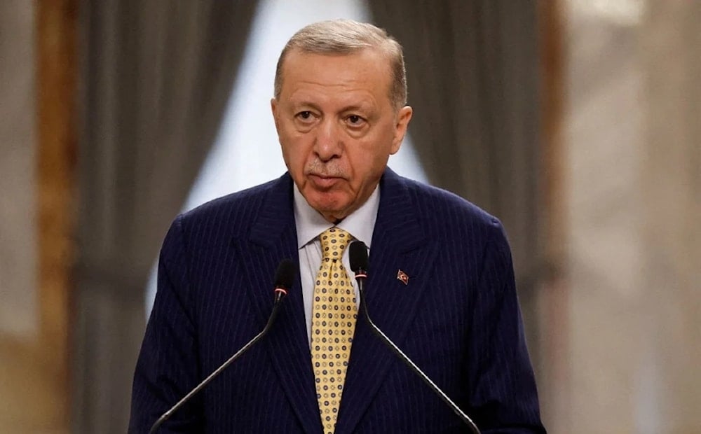 Erdogan reiteró que la administración de Damasco debe concentrarse en cumplir los términos del acuerdo con las fuerzas kurdas respaldadas por EE. UU. 