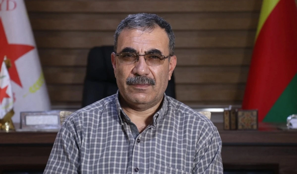 El dirigente kurdo Aldar Khalil,rechazó cualquier intento de desarme impuesto por Turquía. El dirigente kurdo Aldar Khalil,rechazó cualquier intento de desarme impuesto por Turquía.