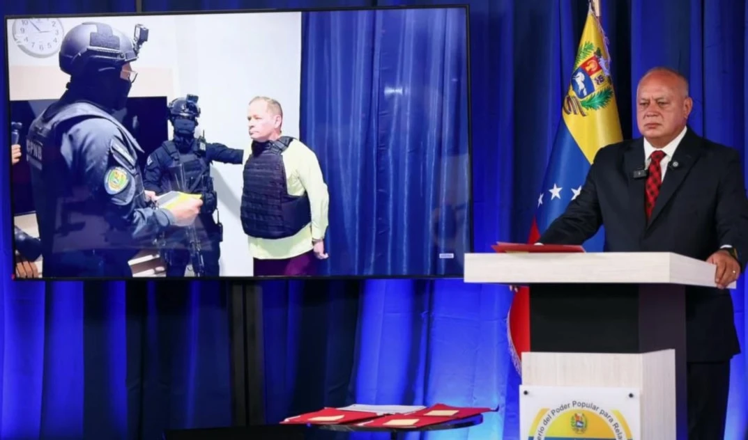 Momento del anuncio de la captura del opositor venezolano Juan Pablo Guanipa, acusado de planear atentados.