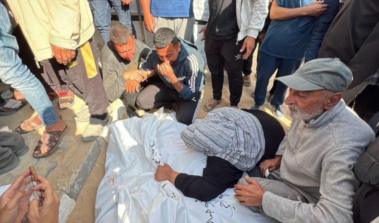 La ocupación comete nueva masacre en la localidad de Abasan al-Kabira, en Khan Yunis.