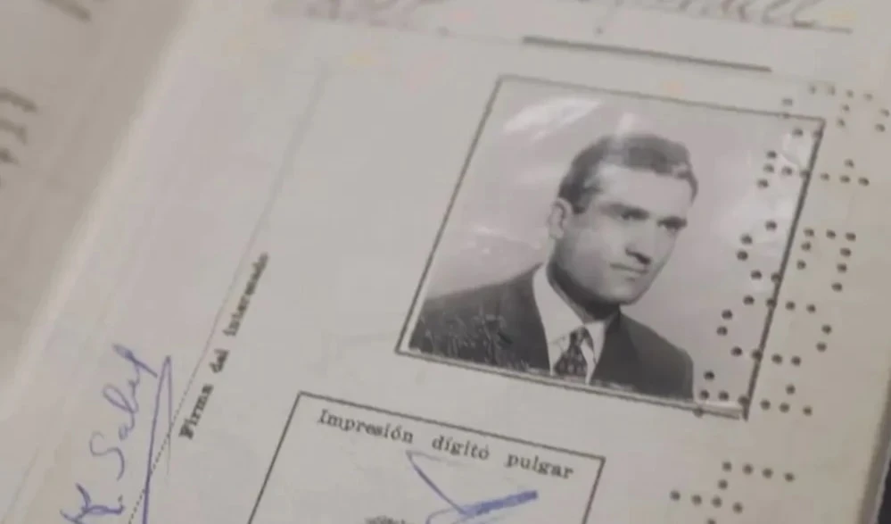 "Israel" recupera miles de documentos relacionados con el espía Eli Cohen.