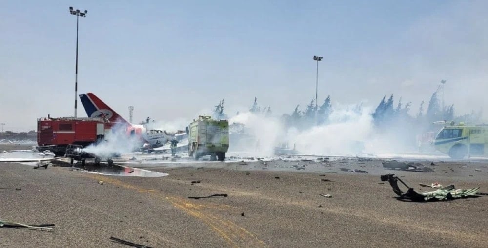 Consecuencias del ataque israelí al aeropuerto internacional de Saná.