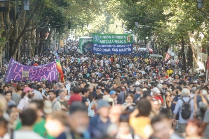 Disciplinar al país para una inserción subordinada