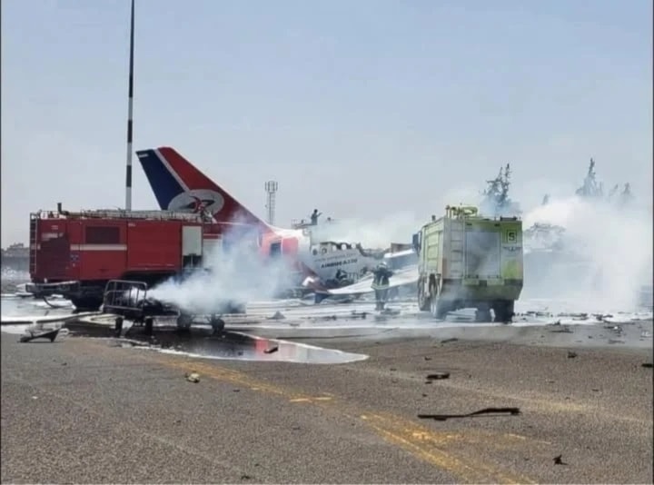 Agresión israelí contra el aeropuerto de Saná.