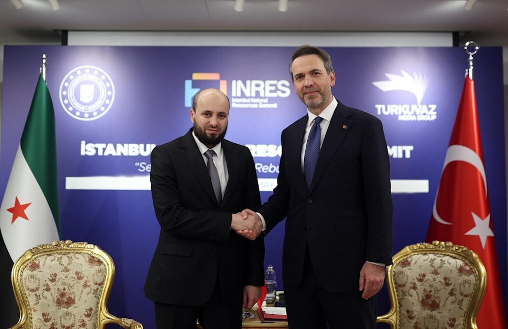 Ministros de Energía de Turquía y Siria sostienen encuentro en Cumbre de Recursos Naturales en Estambul