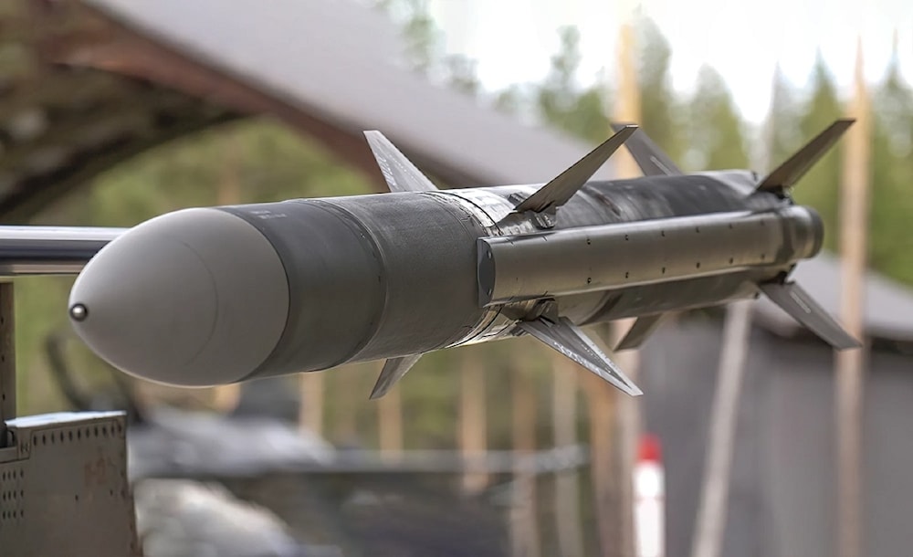  La operación incluye misiles del modelo AIM-120C-8, equipos de guiado, repuestos, contenedores y servicios logísticos.