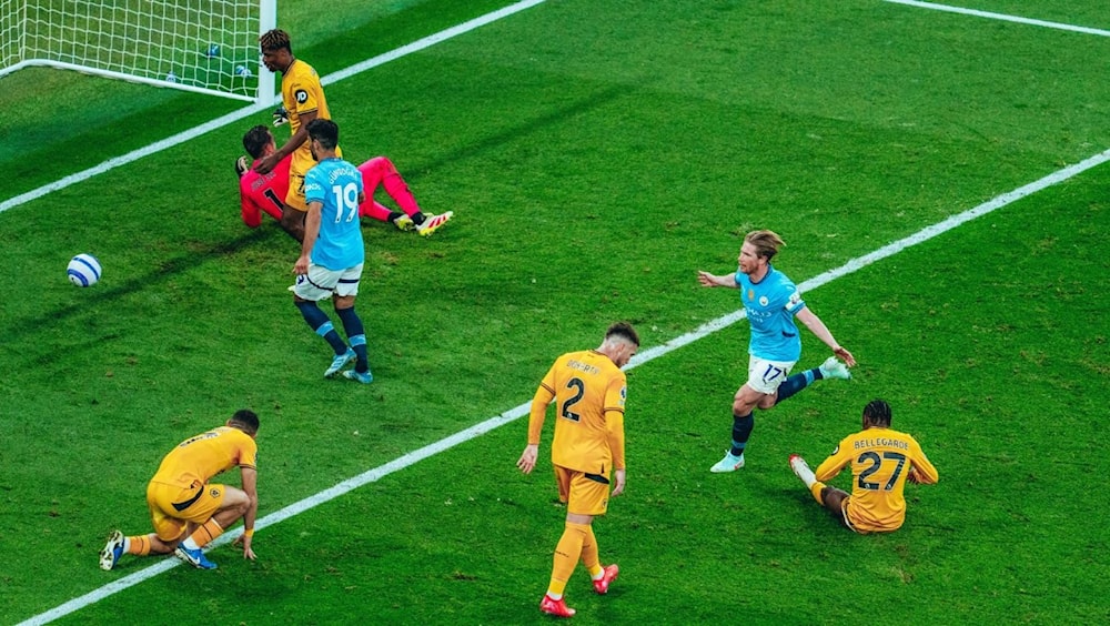 Manchester City triunfa y camina hacia la clasificacion a Champions.