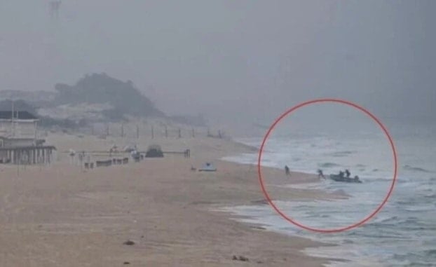 La imagen muestra el momento en que los combatientes palestinos llegaron a la plaza Zikim sin que el 