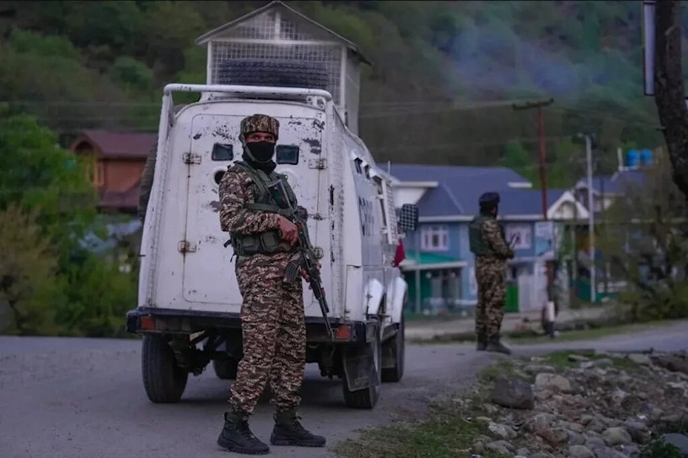 Agentes de la seguridad indios cerca de Pahalgam. 22 de abril de 2025 (Foto: AP)
