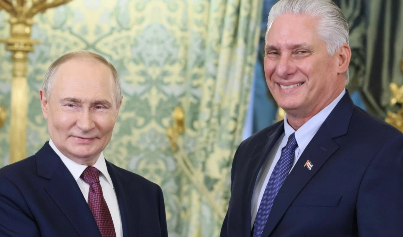 Presidentes de Cuba y Rusia sostienen encuentro en Moscú (Foto: Presidencia Cuba)