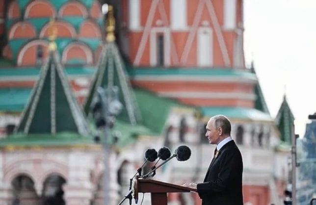 Vladimir Putin durante su discurso por el Día de la Victoria. (Foto: EFE)