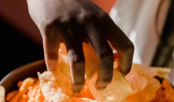 Estos alimentos provocan graves daños en la salud de los niños Estos alimentos provocan graves daños en la salud de los niños