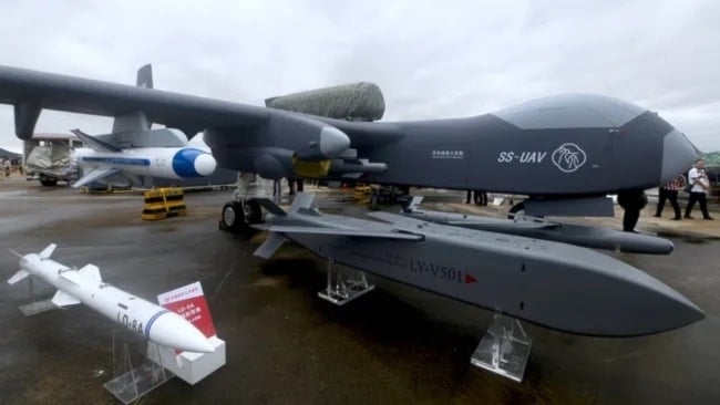 ¡Revolución en el Cielo! China Presenta el 'Jiu Tun': La Plataforma de Lanzamiento de Drones Kamikaze que Cambiará la Guerra Aérea