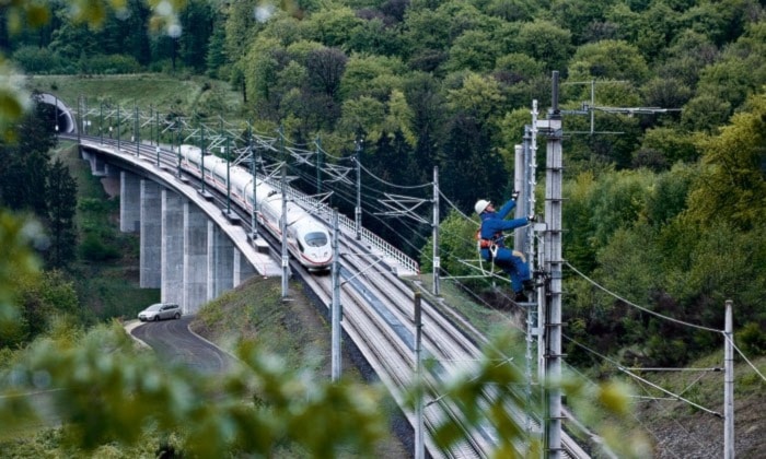 ¿Cómo funciona internet en los trenes? Foto: Getty Images.