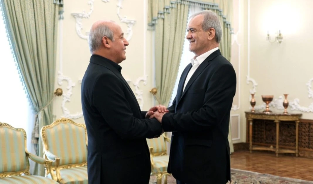 Masoud Pezeshkian enfatizó el compromiso de Irán a fomentar la sinergia entre las naciones musulmanas para mejorar el apoyo al pueblo palestino.