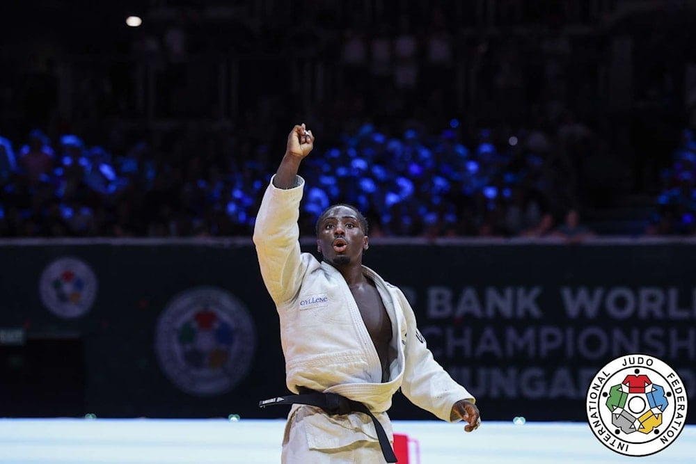 Francés Joan-Benjamin Gaba logra título en los 73 kg en el Campeonato Mundial de Judo.