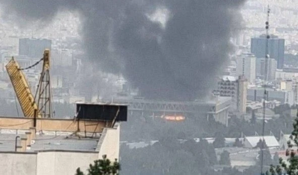 "Israel" bombardea sede de de radio y televisión iraní en Teherán