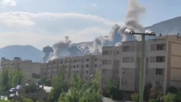Ataque israelí a base militar iraní al oeste de Teherán.