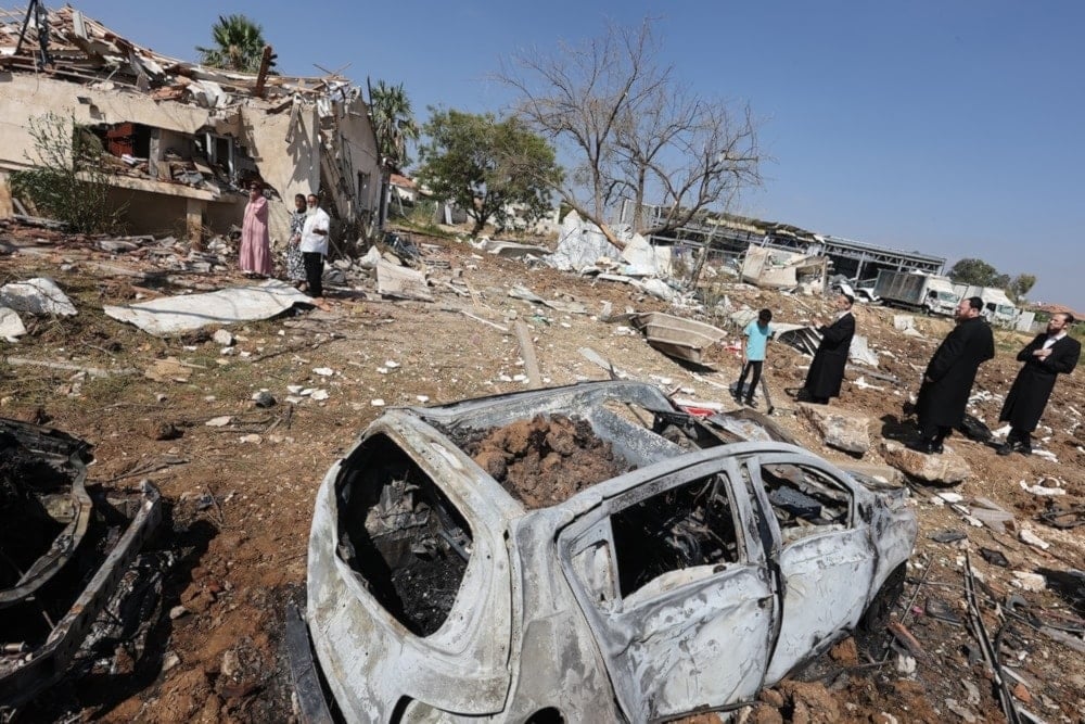  Destrucción en el moshav Zavdiel, cerca de Kiryat Gat, tras caída de un misil iraní el 16 de junio de 2025 (Foto: AFP)